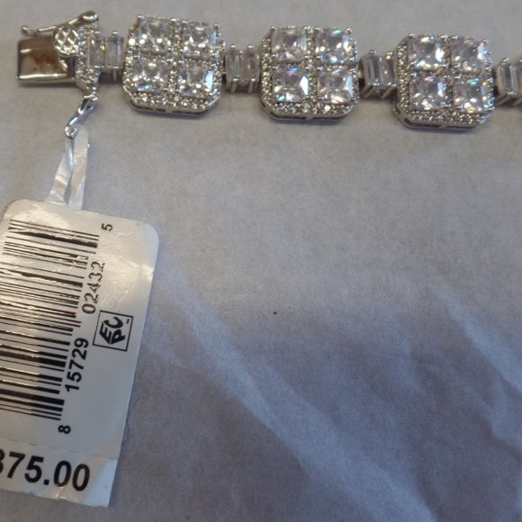 Tiara 9.25 Sterling Silver Infinity Bracelet NWT - Picture 5 of 14